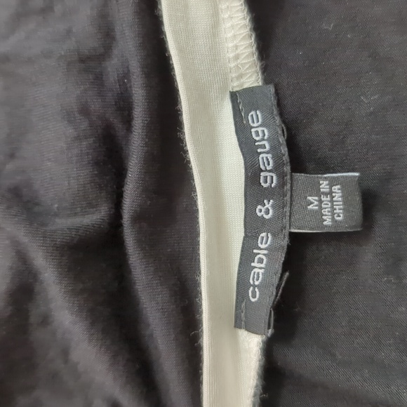 Cable & Gauge 3/4 sleeve top M EUC - Picture 4 of 4